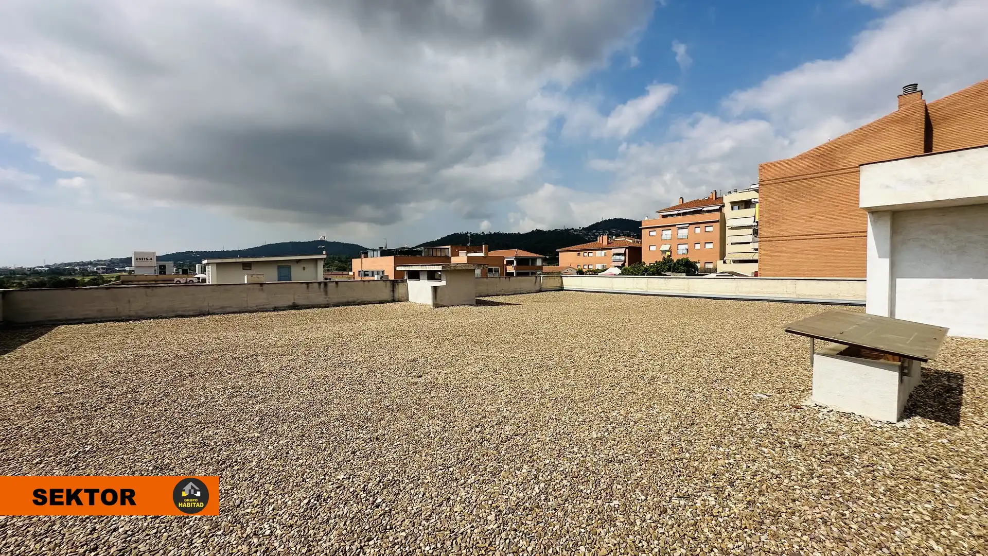 Nau industrial amb ascensor en venda a Plaça del Pi Tallat, imagen 27