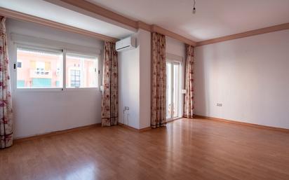 Bedroom of Flat for sale in  Granada Capital  with Air Conditioner, Heating and Terrace