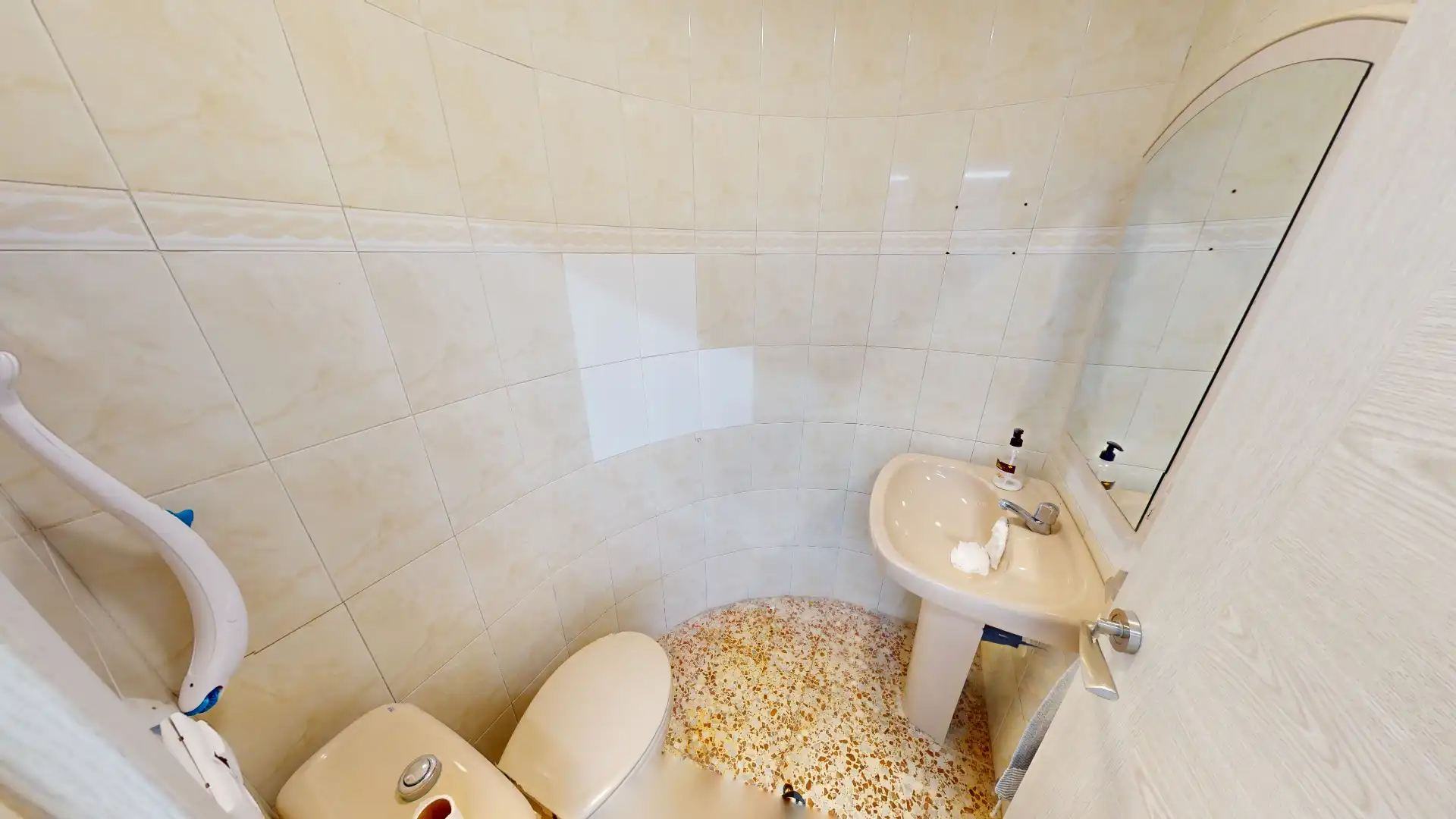 Baño de Local en venta en El Campello con Aire acondicionado, Calefacción y Alarma