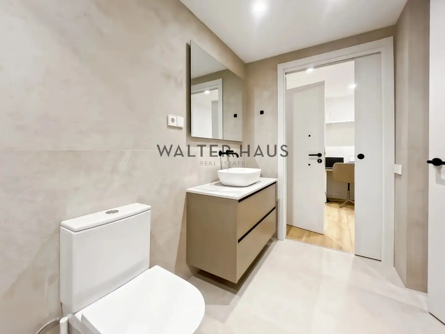 Baño de Piso de alquiler en Barcelona con Aire acondicionado y Amueblado