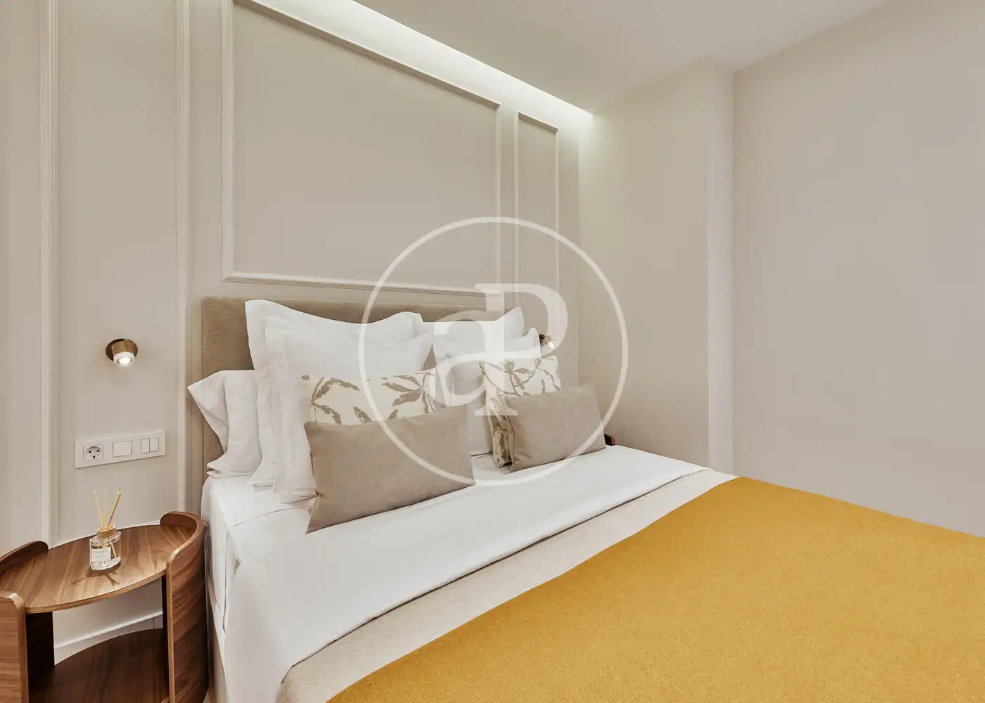 Dormitori de Pis en venda en Madrid amb Calefacció i Moblat