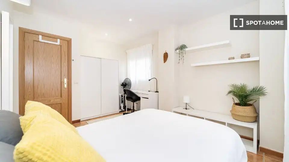 Habitación en Sevilla la Nueva