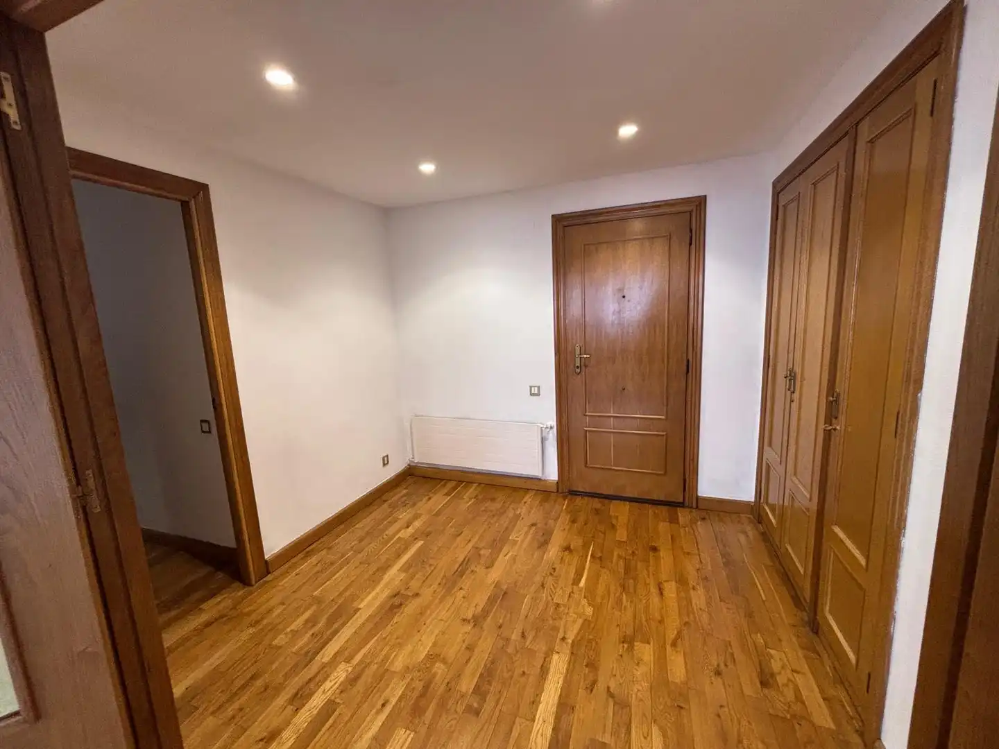 Piso en venta en Oviedo  con Calefacción, Parquet y Trastero