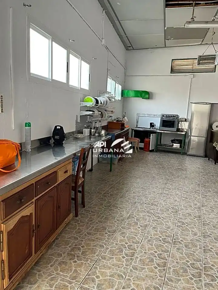 Cocina de Nave industrial en venta en Lucena