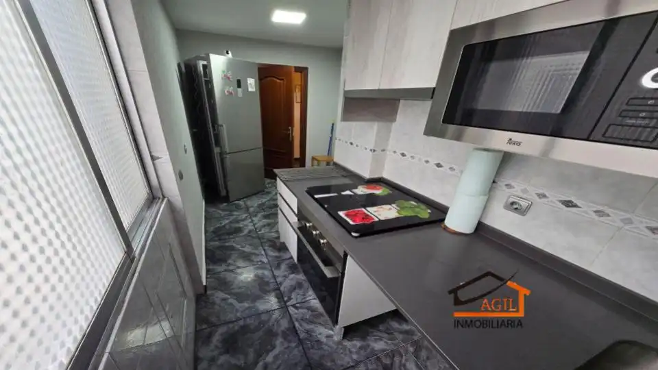 Cuina de Pis en venda en Madrid amb Aire condicionat, Calefacció i Terrassa
