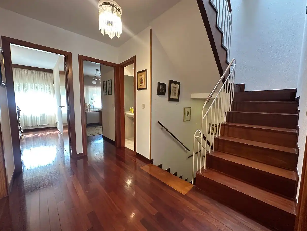 Casa o chalet en venta en Santiago de Compostela  con Calefacción, Jardín privado y Parquet