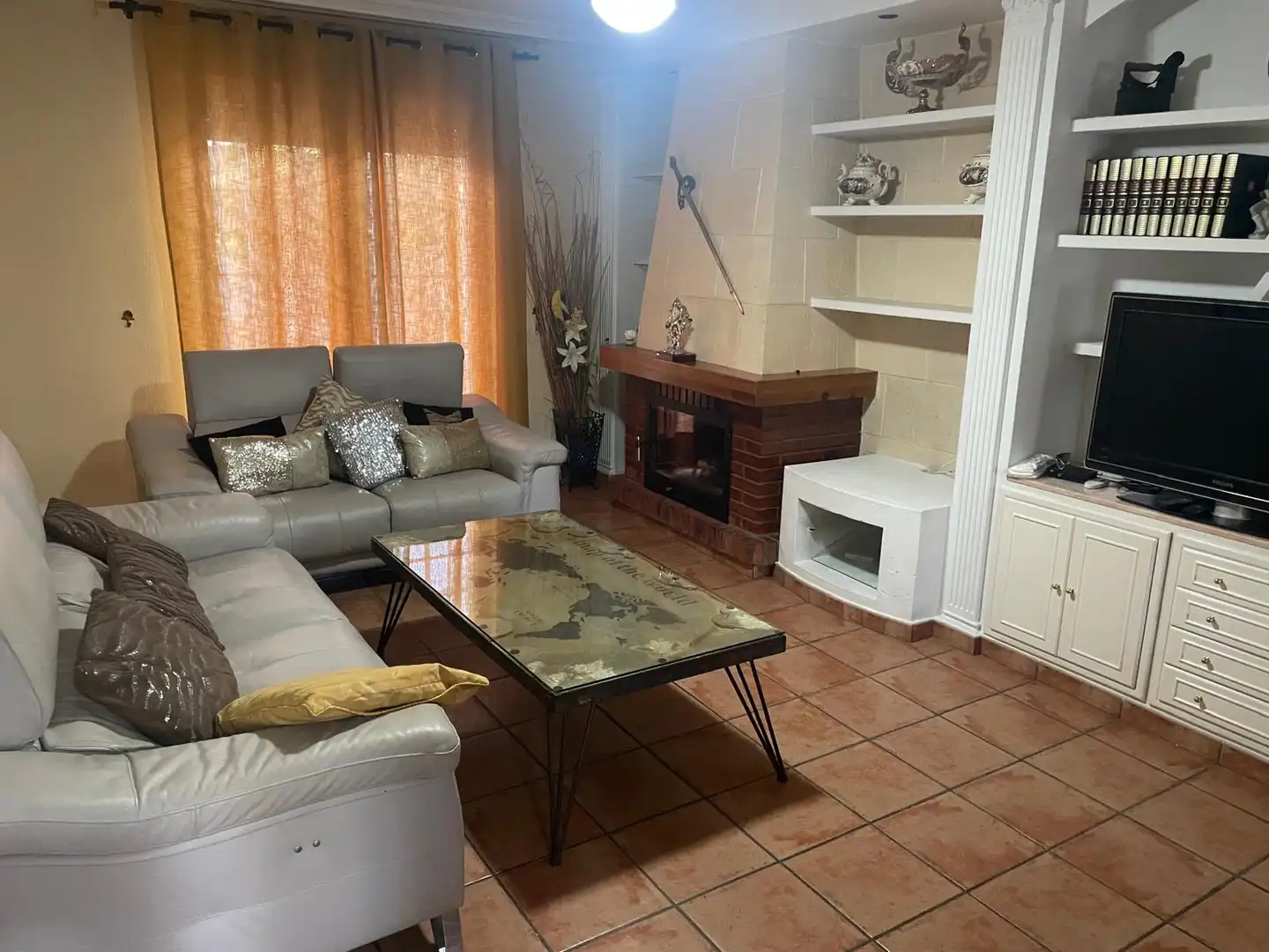 Sala d'estar de Casa o xalet de lloguer en Roquetas de Mar amb Aire condicionat, Calefacció i Jardí privat