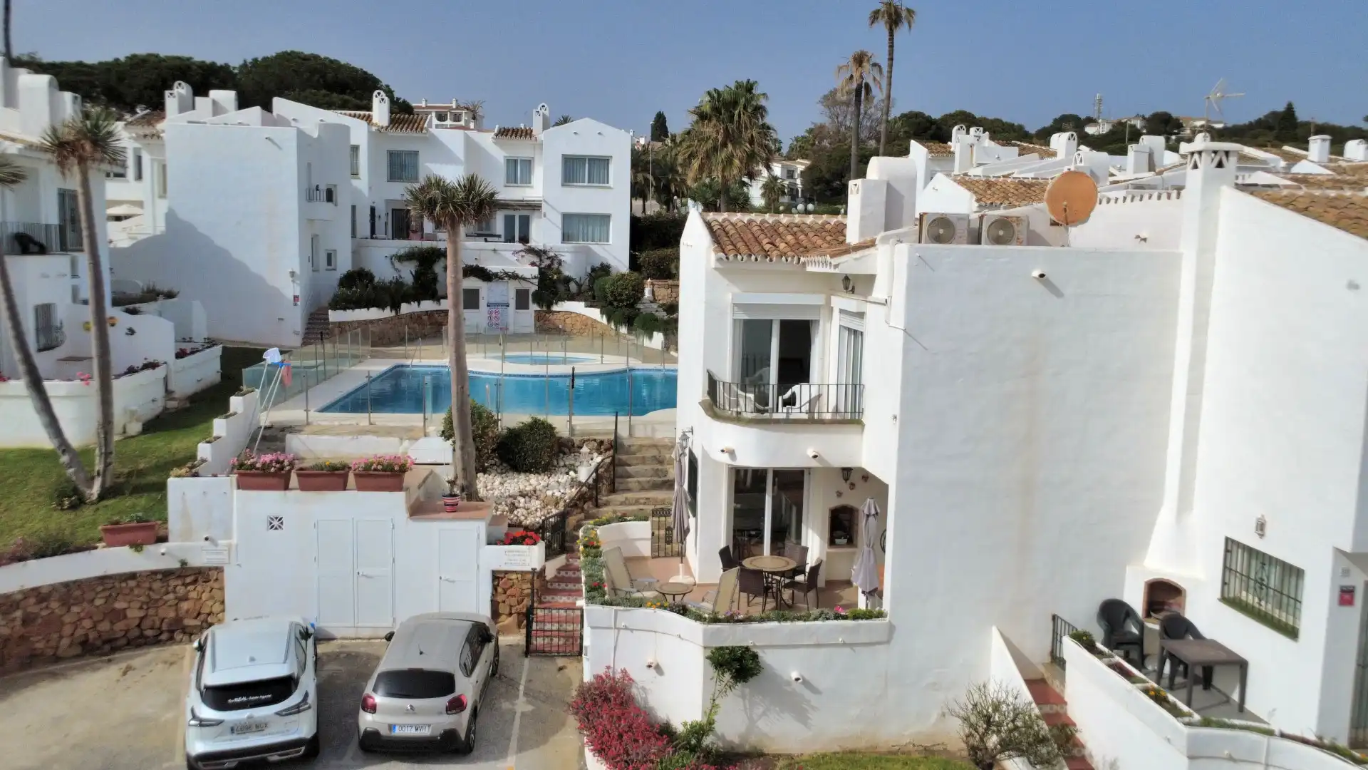 Außenansicht von Einfamilien-Reihenhaus zum Verkauf in Mijas mit Klimaanlage, Terrasse und Schwimmbad