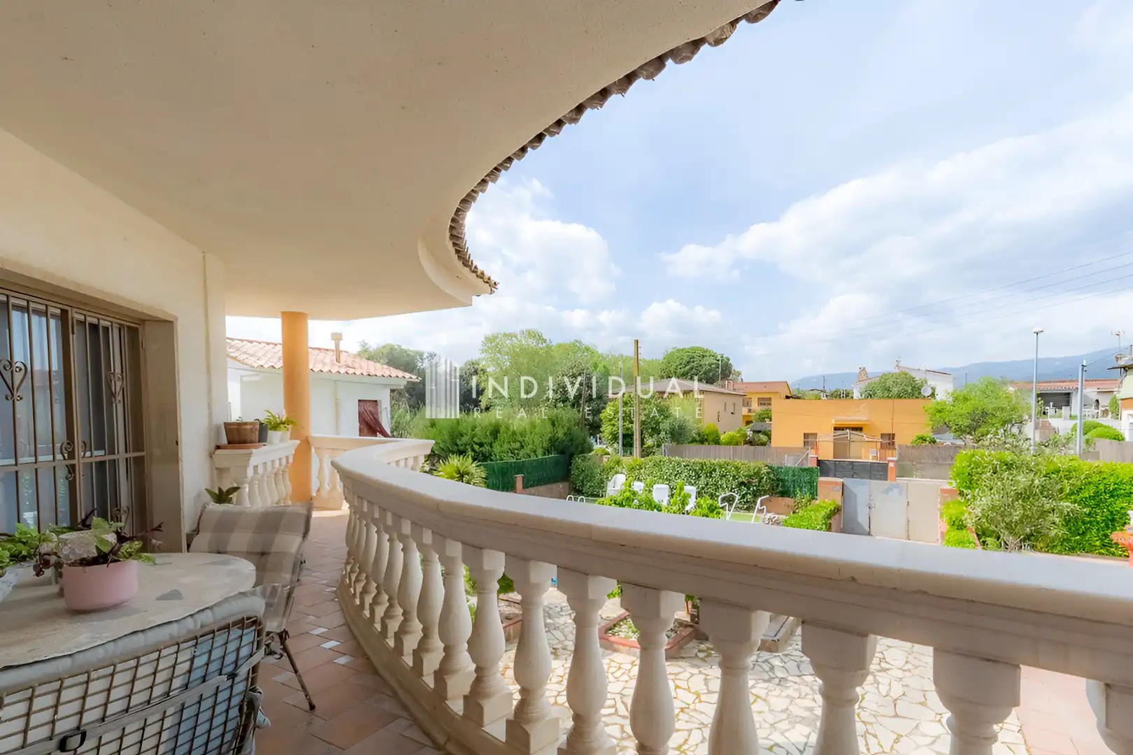 Terrassa de Casa o xalet en venda en Santa Eulàlia de Ronçana amb Aire condicionat, Jardí privat i Parquet