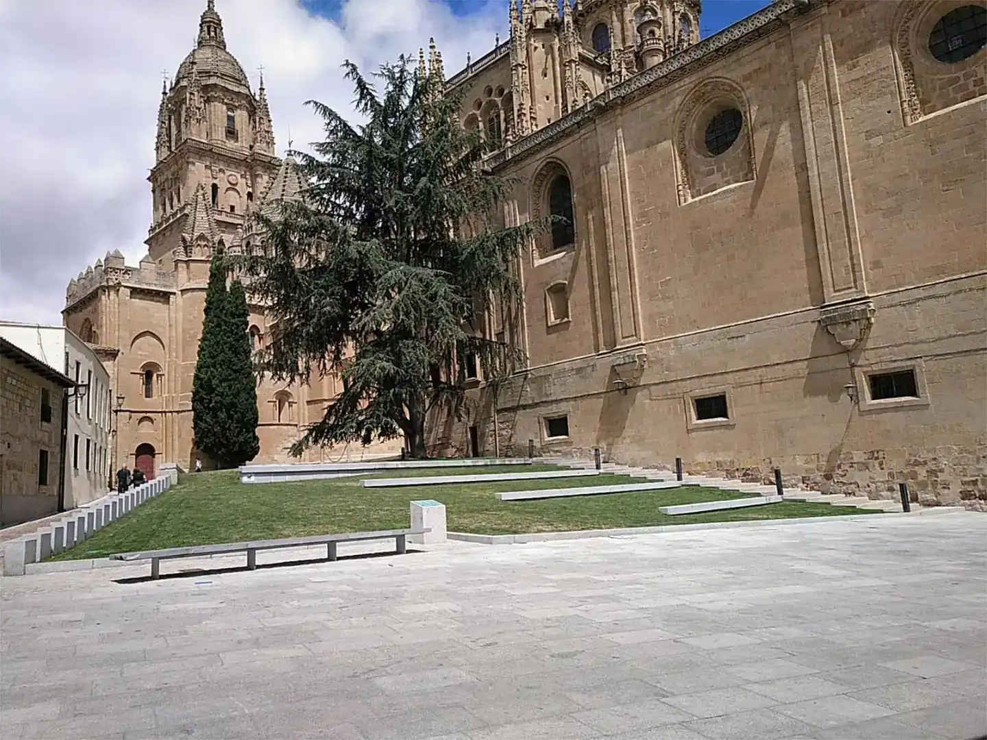 Vista exterior de Casa adosada en venda en Salamanca Capital amb Aire condicionat i Balcó