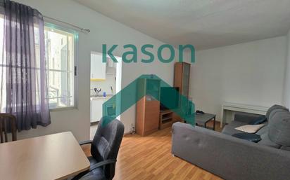 Sala d'estar de Apartament en venda en  Madrid Capital amb Aire condicionat i Calefacció