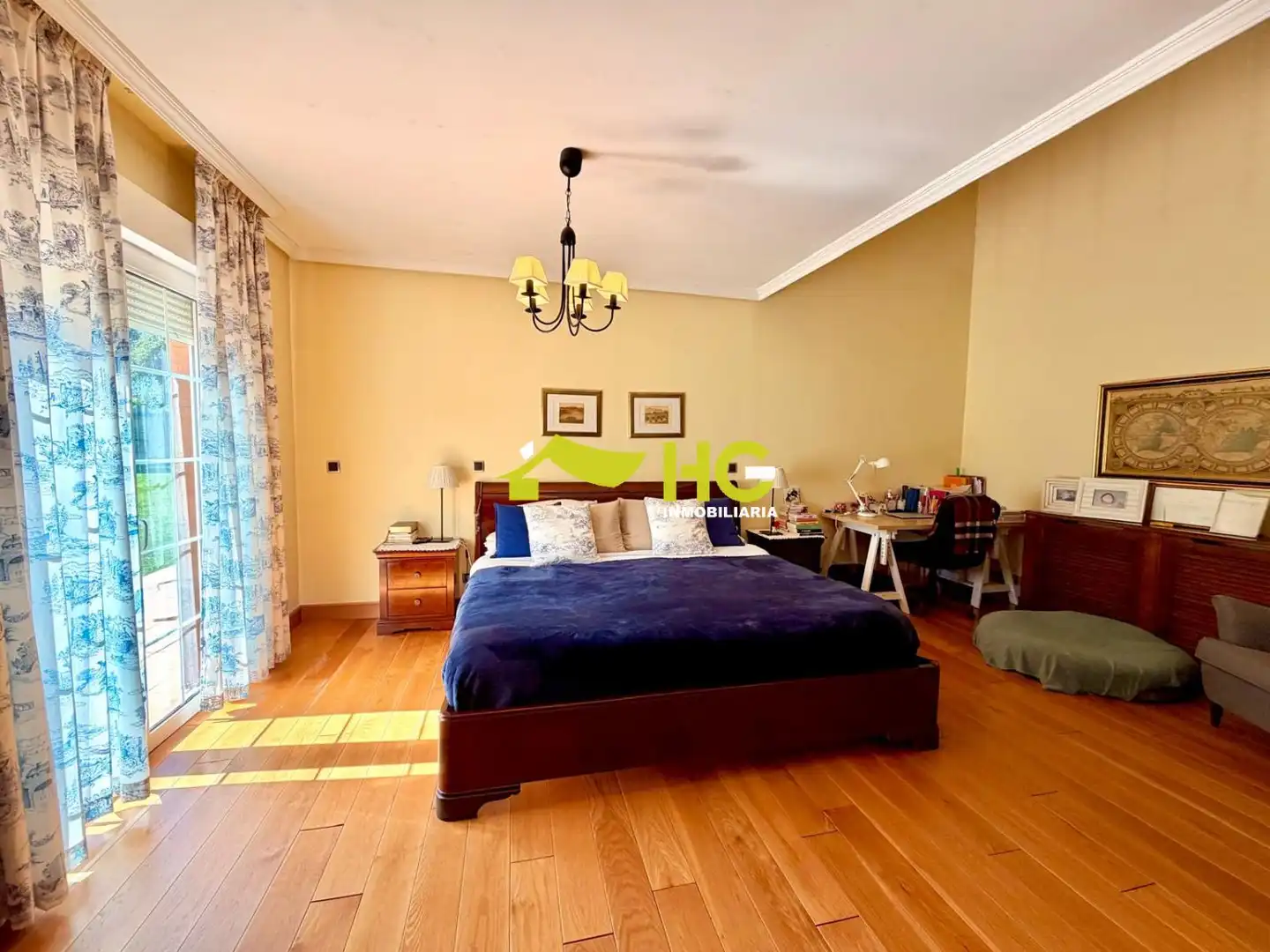 Habitación de Casa o chalet en venta en Villaviciosa de Odón con Aire acondicionado, Calefacción y Jardín privado
