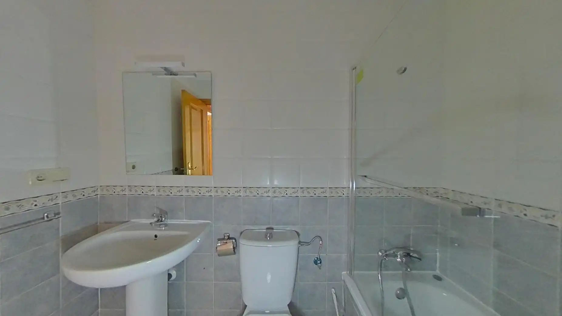 Baño de Piso en venta en Torrevieja con Piscina