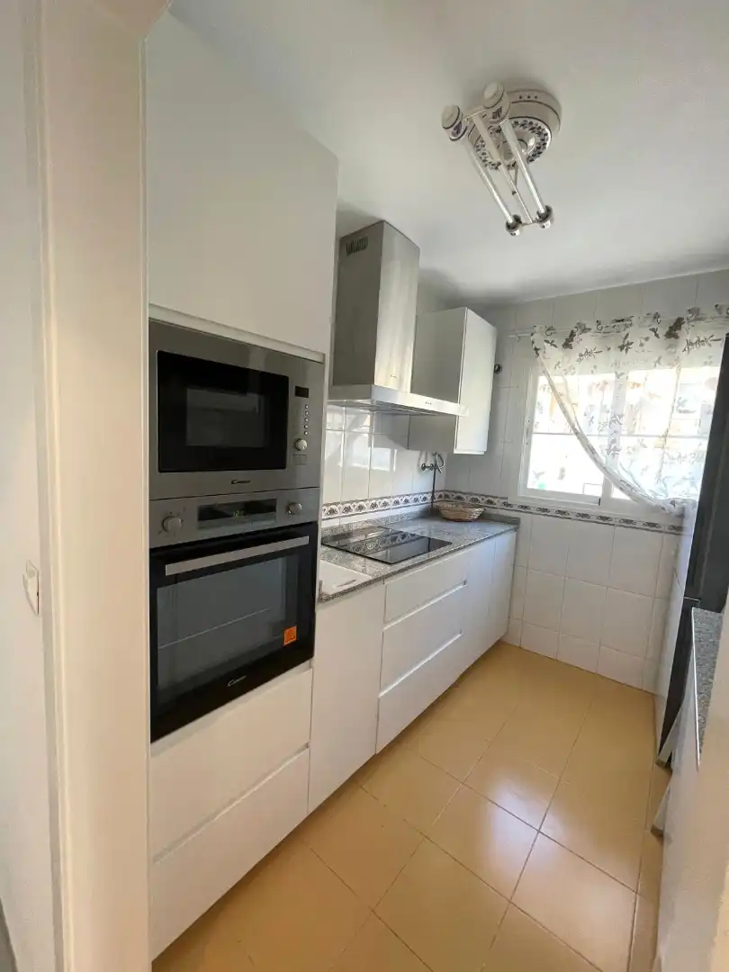 Cocina de Apartamento en venta en Rincón de la Victoria con Aire acondicionado y Amueblado