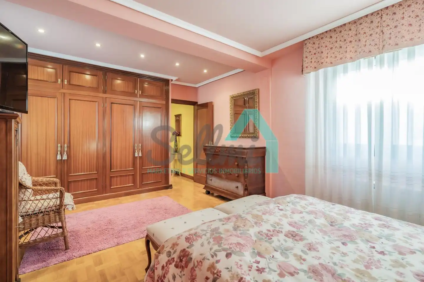 Dúplex de alquiler en Calle la Lila, Salesas - Foncalada - Campoamor