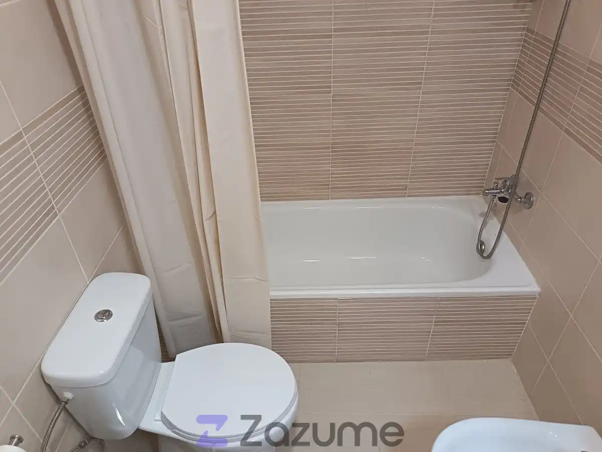 Bathroom of Flat for rent in Carmena  with Heating, Parquet flooring and Furnished