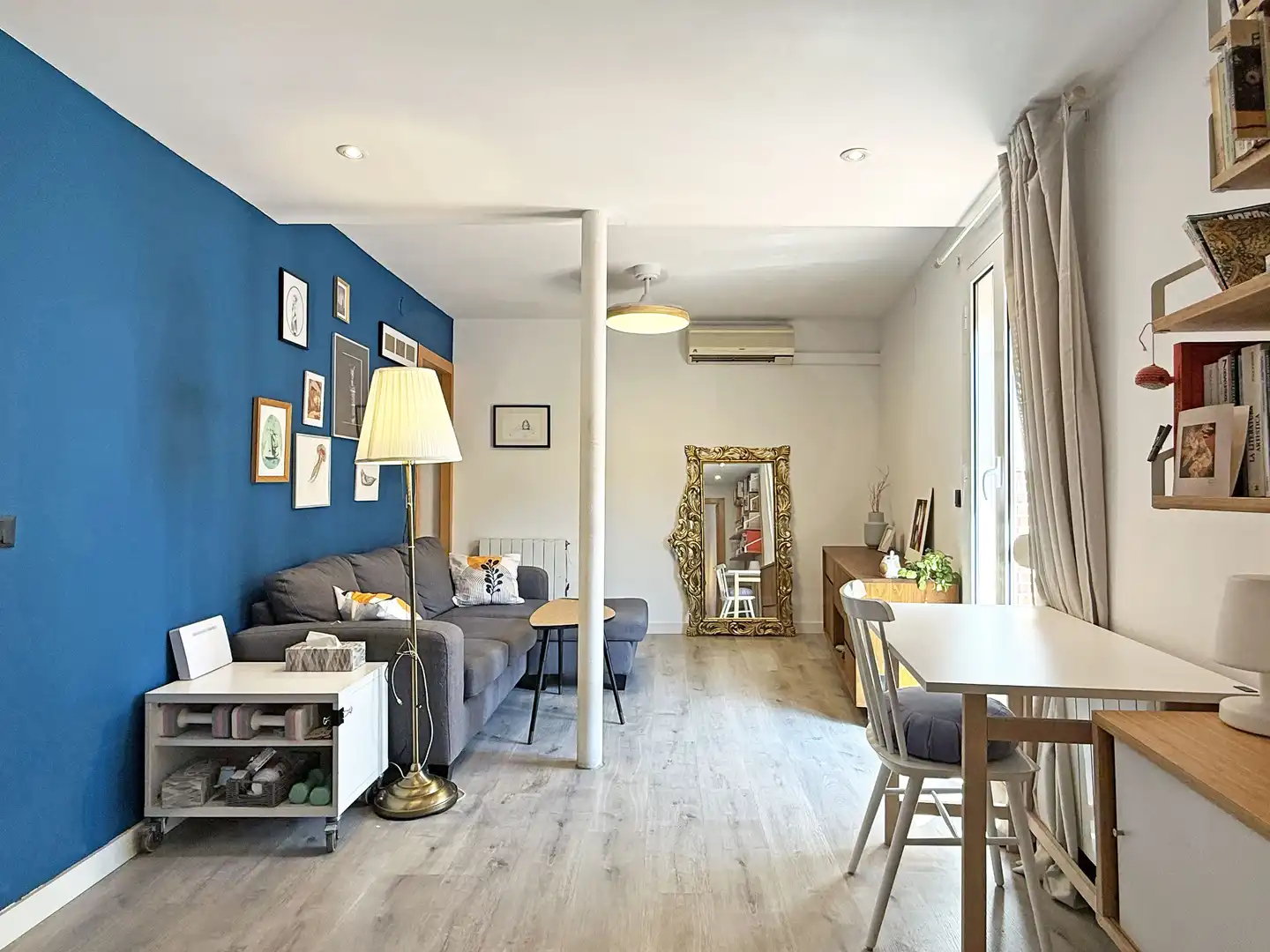 Sala d'estar de Àtic en venda en Barcelona amb Aire condicionat, Calefacció i Terrassa