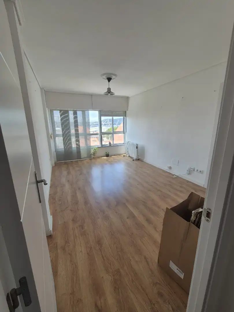 Sala d'estar de Pis en venda en Ferrol amb Parquet, Forn i Rentadora
