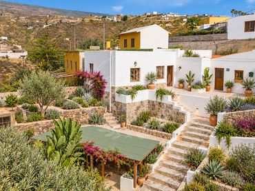 Casa amb jardí en venda a Calle San Isidro