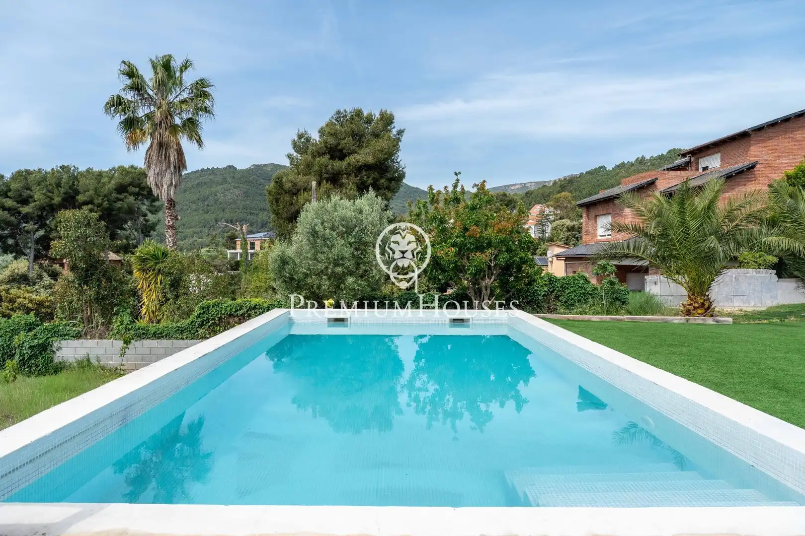Swimming pool of Houses for sale in Gavà  with Air Conditioner, Heating and Private garden