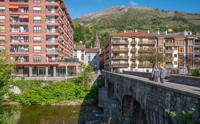 Außenansicht von Maisonette zum verkauf in Azpeitia mit Balkon