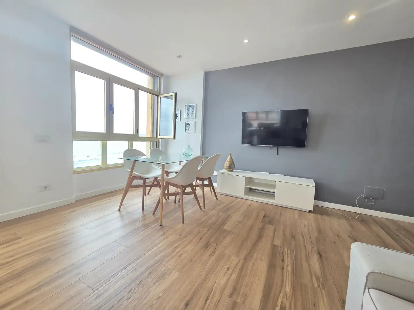 Living room of Flat for rent in Las Palmas de Gran Canaria  with Storage room, Furnished and Washing machine