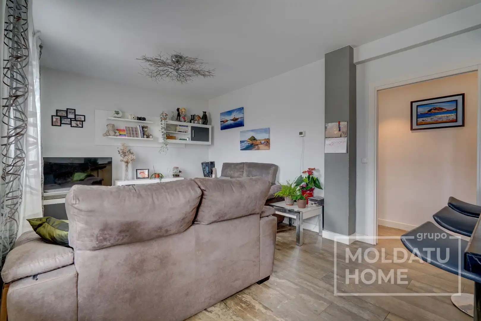 Sala de estar de Piso en venta en Irun  con Calefacción, Trastero y Amueblado