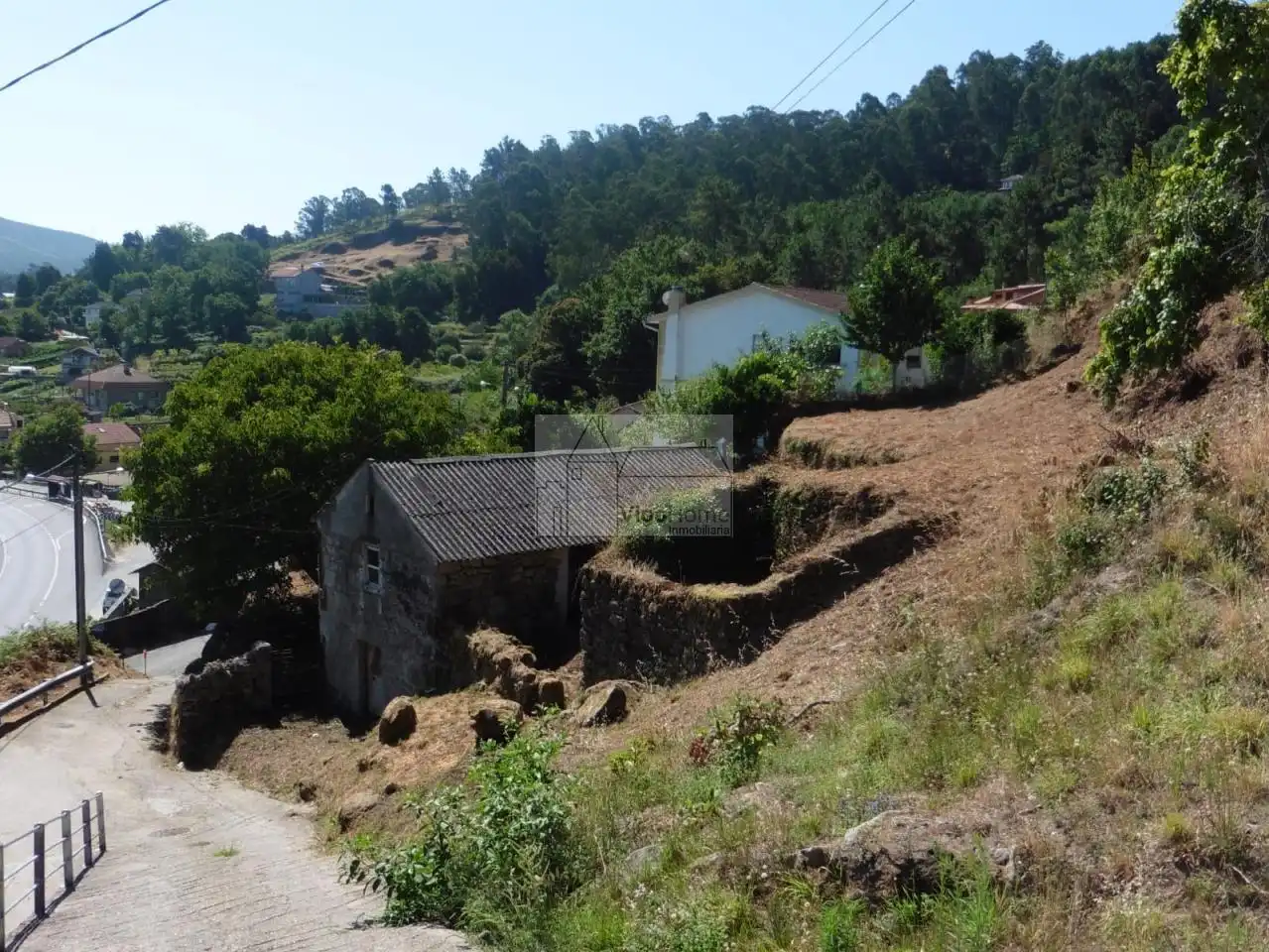 Casa o xalet en venda en Redondela amb Jardí privat
