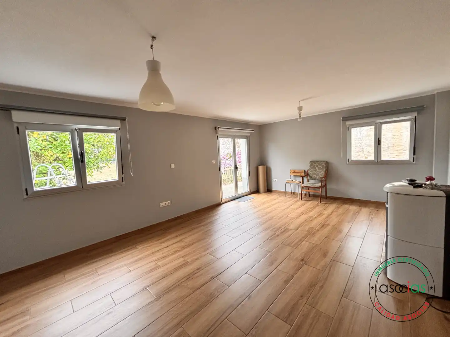Wohnzimmer von Einfamilien-Reihenhaus zum Verkauf in Ribadeo mit Heizung und Abstellraum