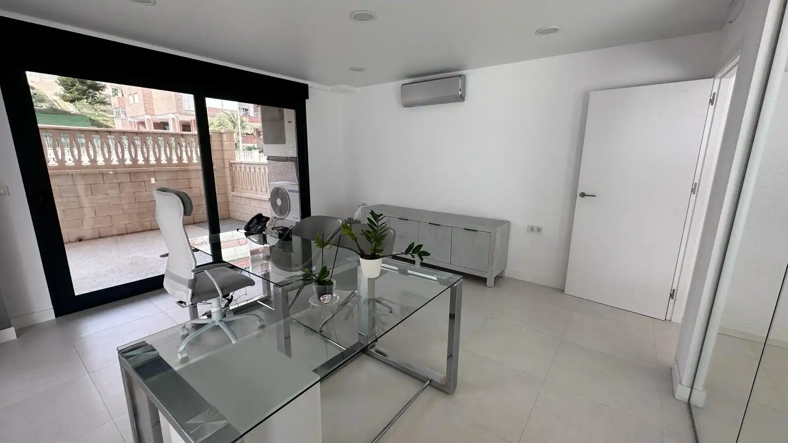 Local en venta en Elche / Elx con Aire acondicionado