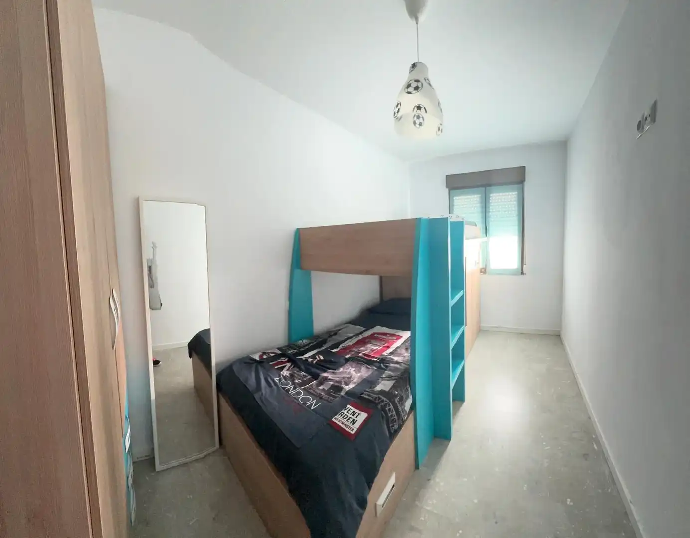 Habitación de Piso en venta en Gijón  con Calefacción