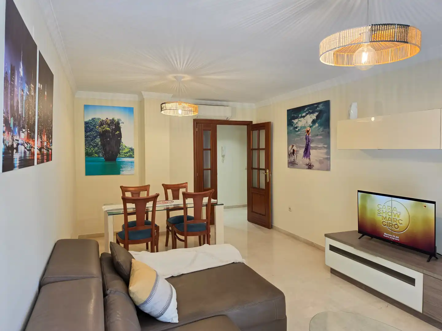 Living room of Flat for rent in Málaga  with Air Conditioner, Terrace and Furnished