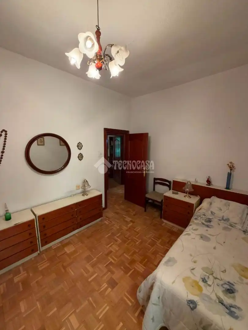 Bedroom of Flat for sale in Madrid