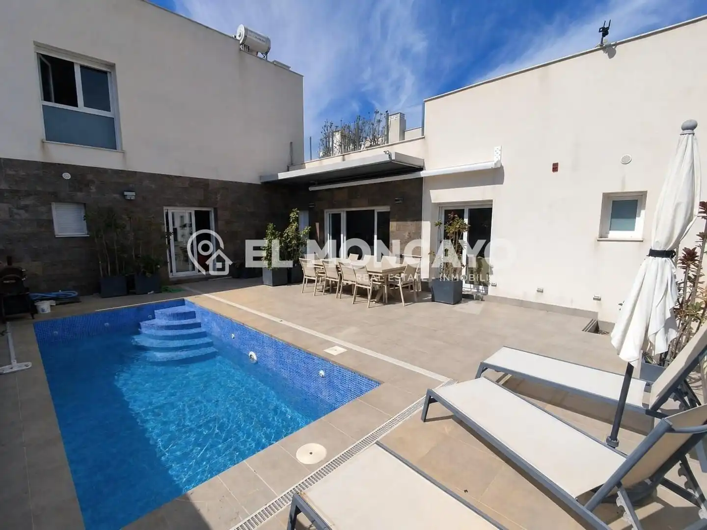 Swimming pool of Detached homes for rent in Daya Vieja  with Air Conditioner, Parquet flooring and Terrace