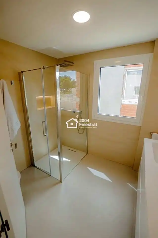 Bathroom of Houses for sale in Finestrat  with Private garden, Terrace and Swimming Pool