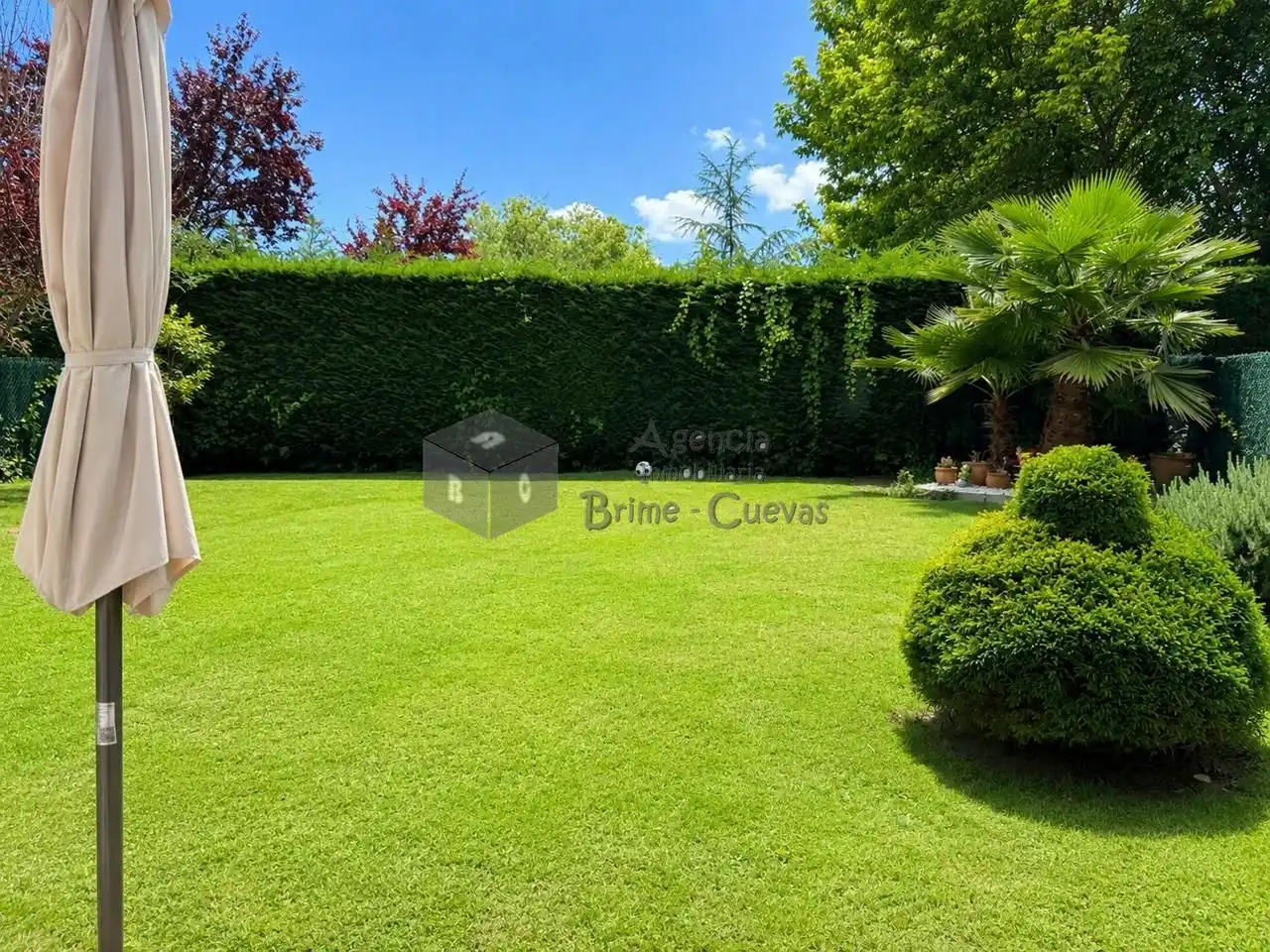 Erdgeschoss zum Verkauf in Oviedo  mit Heizung, Privatgarten und Parkett