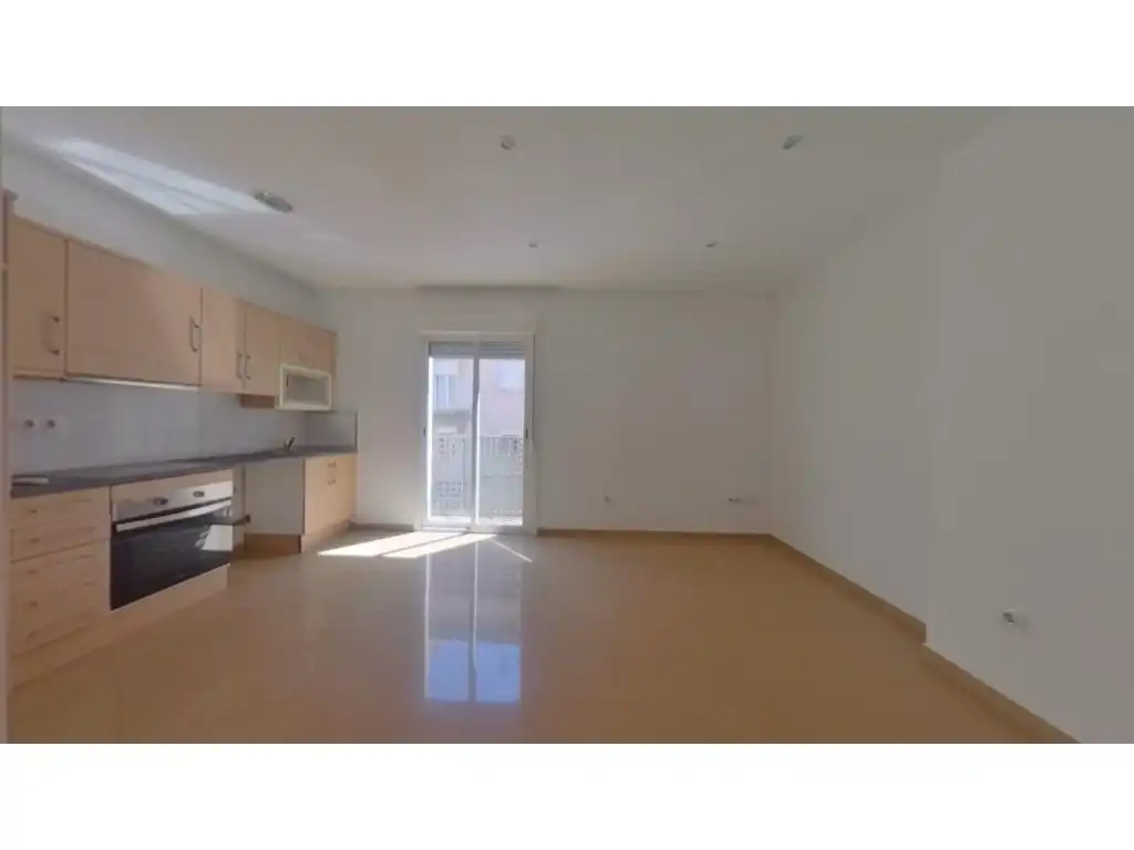 Piso con ascensor en venta en Avenida Estanislau Figueres, imagen 2