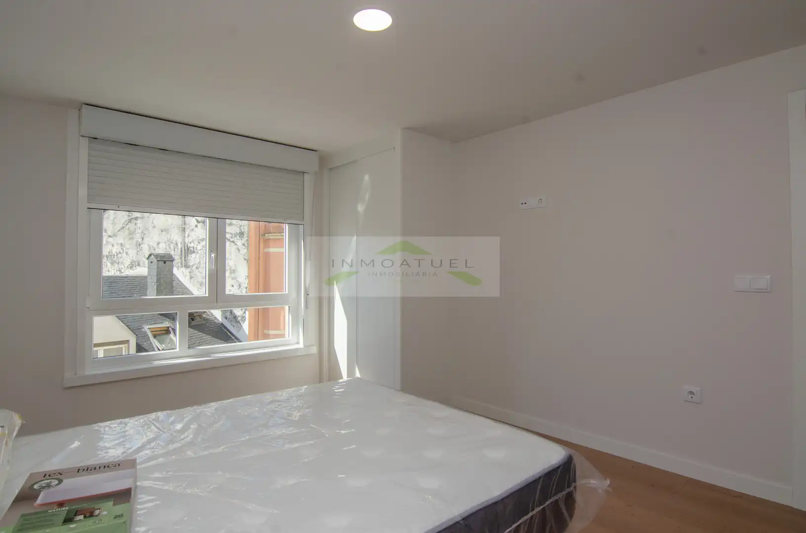 Habitación de Piso de alquiler en A Coruña Capital  con Calefacción, Amueblado y Horno