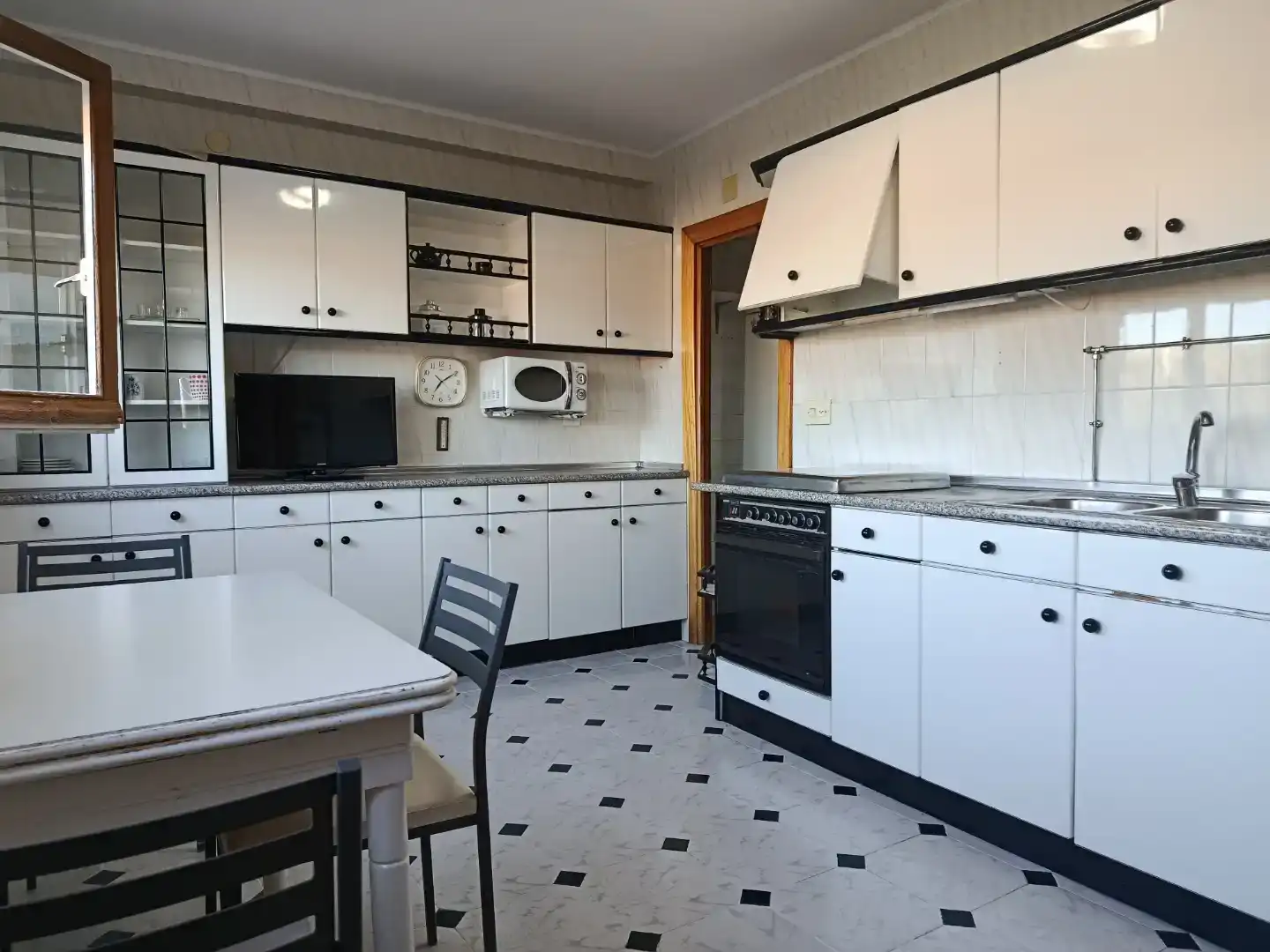 Cocina de Piso en venta en Burgo de Osma - Ciudad de Osma con Aire acondicionado, Parquet y Amueblado