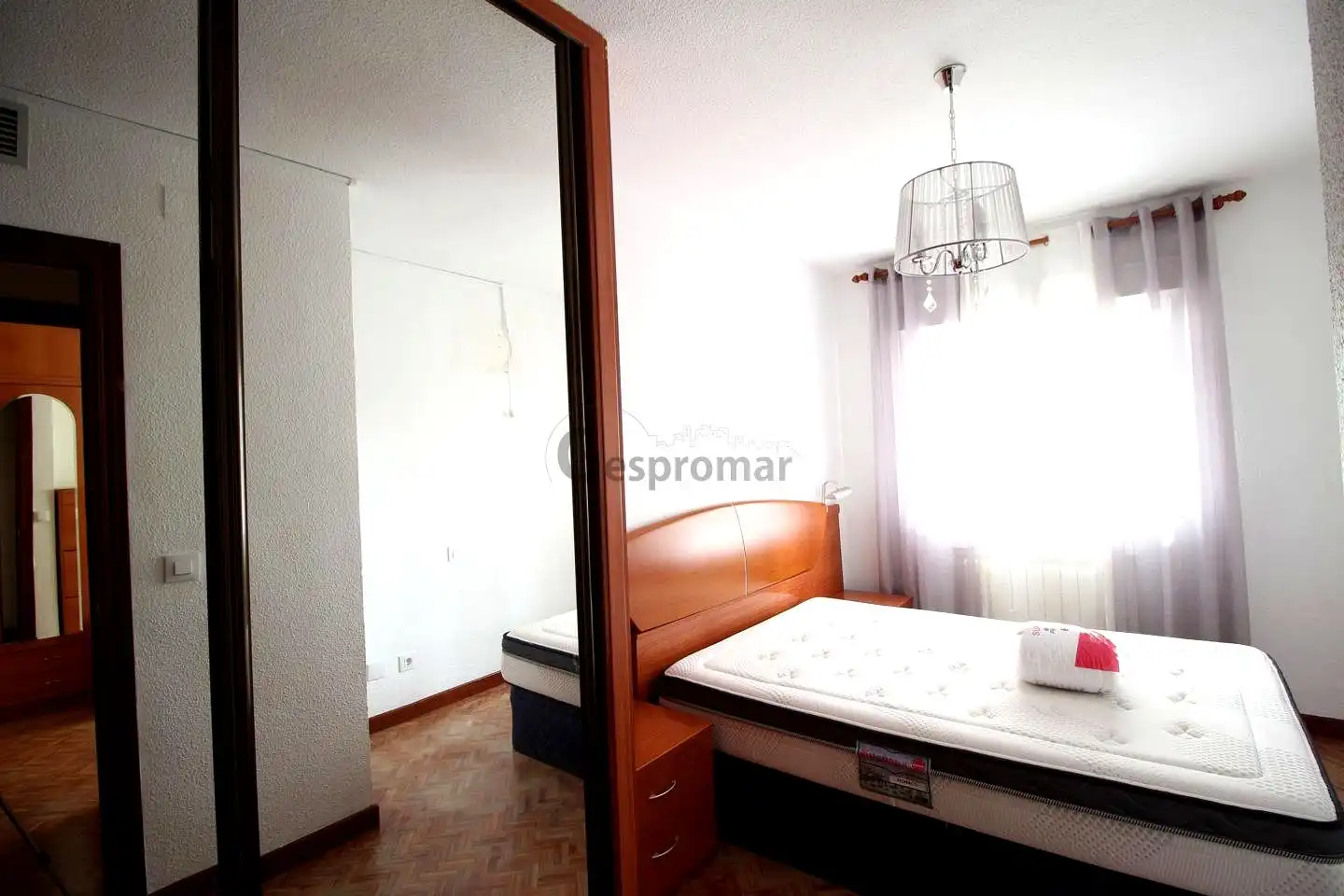 Habitación en De Los Olivos, Puerta del Ángel
