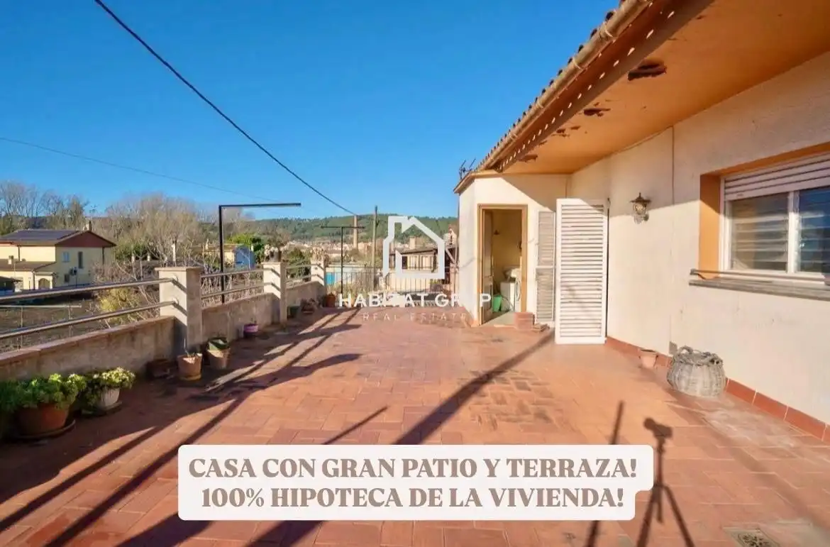 Maison mitoyenne avec jardin à vendre à Montjuïc