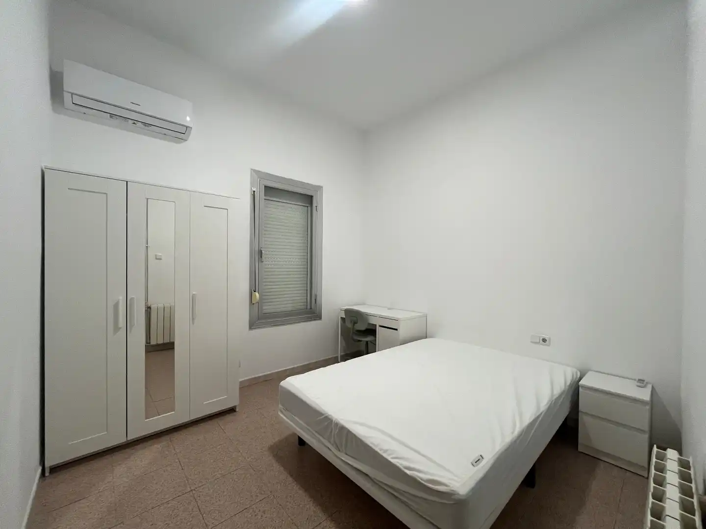 Habitación de Planta baja de alquiler en Cerdanyola del Vallès con Calefacción, Terraza y Trastero