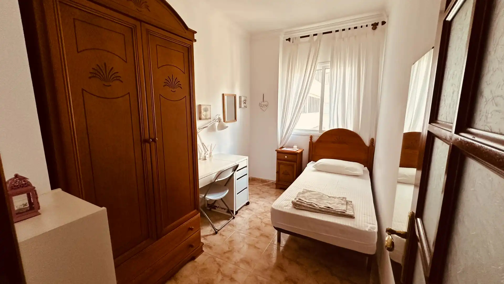 Schlafzimmer von Wohnung zur untervermieten in Las Palmas de Gran Canaria mit Möbliert, Ofen und Waschmaschine