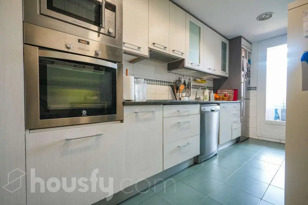 Kitchen of Flat for sale in Torrejón de Ardoz  with Air Conditioner, Heating and Storage room