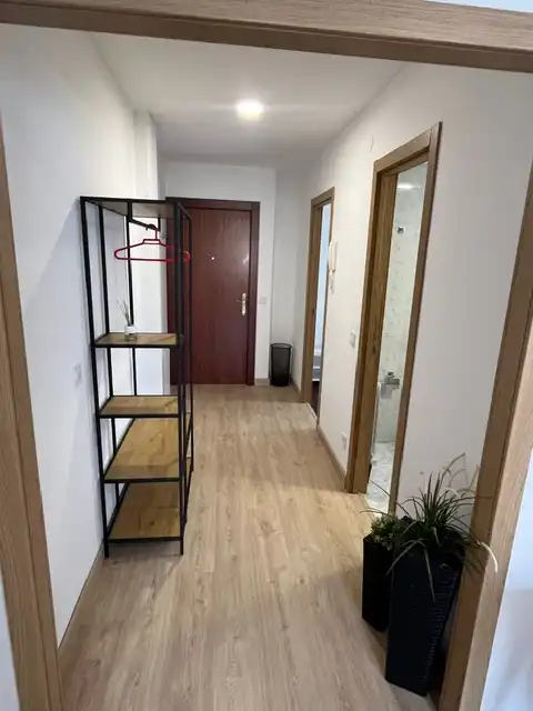 Wohnung zur Miete in Santa Cruz de Bezana mit Heizung, Parkett und Möbliert