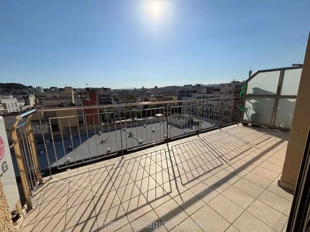 Estudio con ascensor en venta en Calle Senia Del Rabic 18