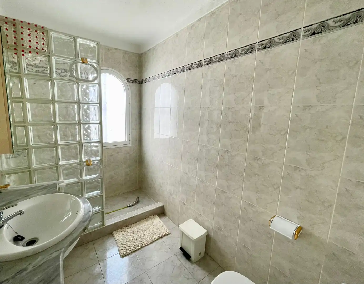 Bathroom of Apartments for sale in Torrox  with Terrace, Furnished and Community pool
