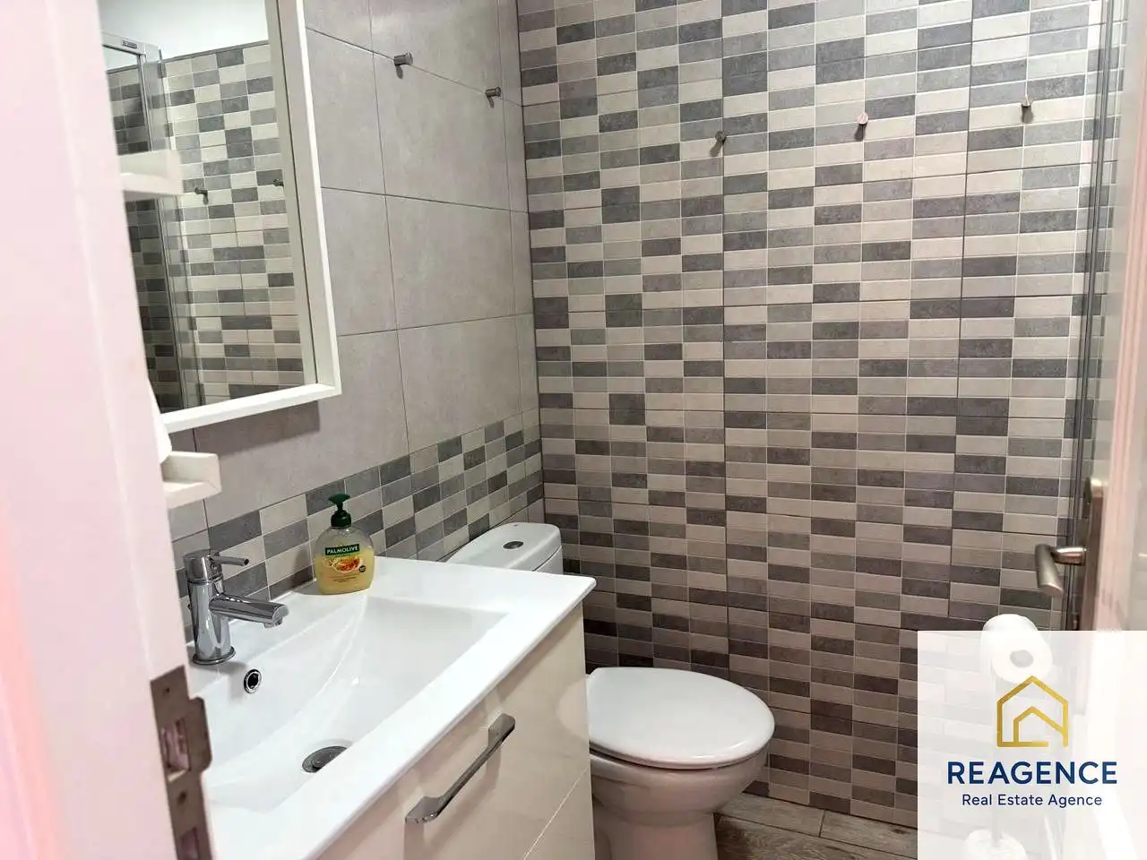 Bathroom of Flat for sale in Playa del Inglés