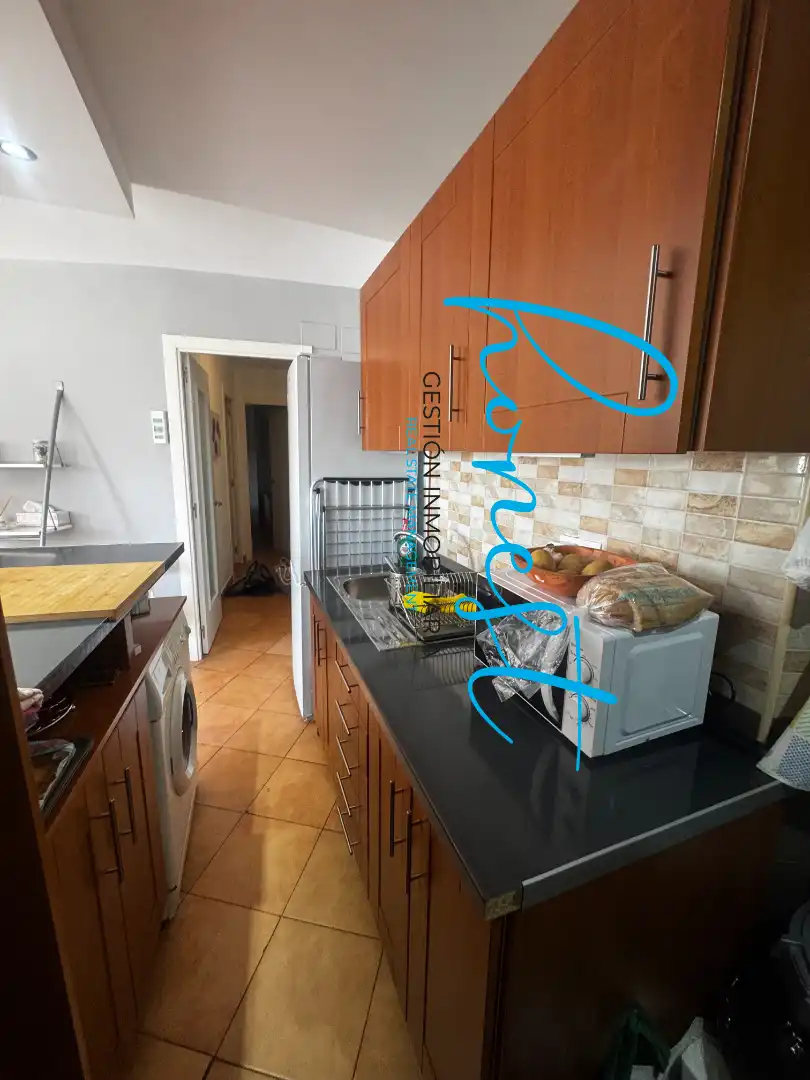 Cuina de Pis en venda en Torremolinos amb Aire condicionat, Terrassa i Moblat