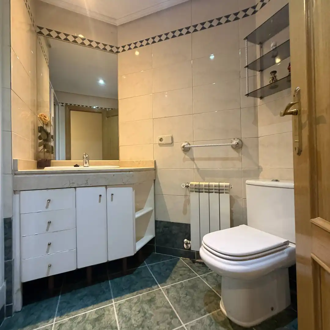 Baño de Piso en venta en Madrid con Piscina comunitaria